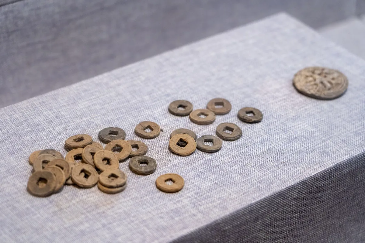 Silver ingots as money: sycee, weighed silver and trade bars
